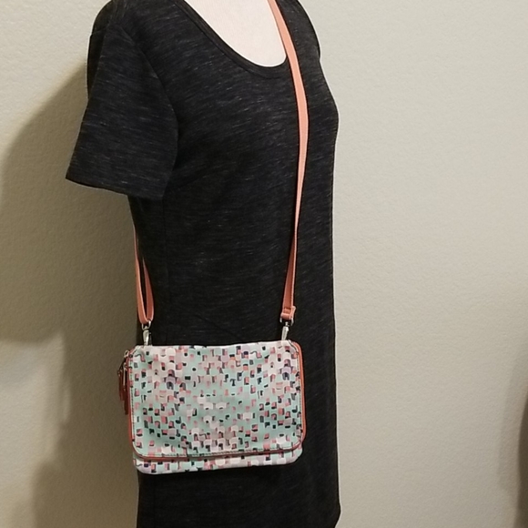 Fossil Thin Crossbody Purse - Picture 4 of 13